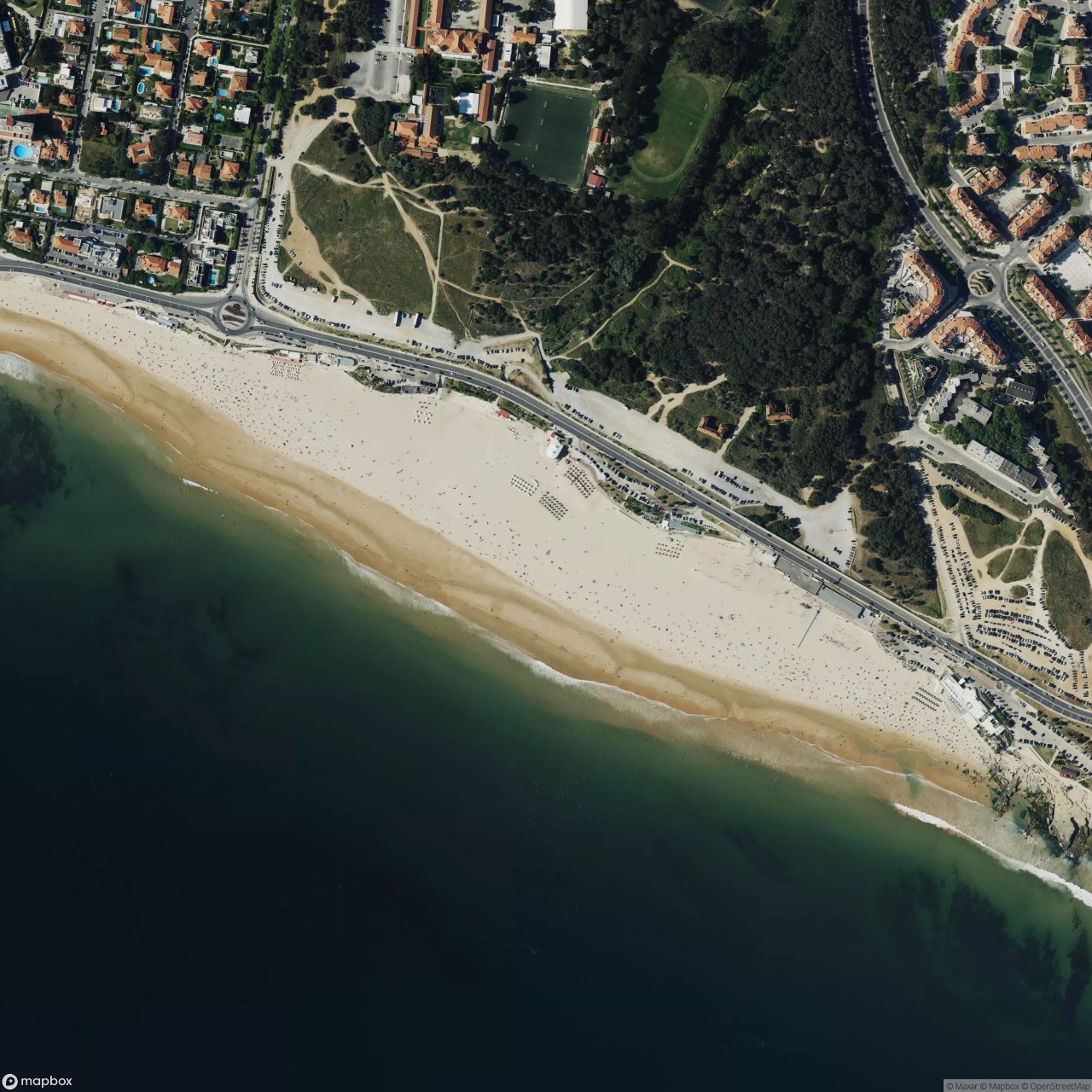 Praia de Carcavelos surf break