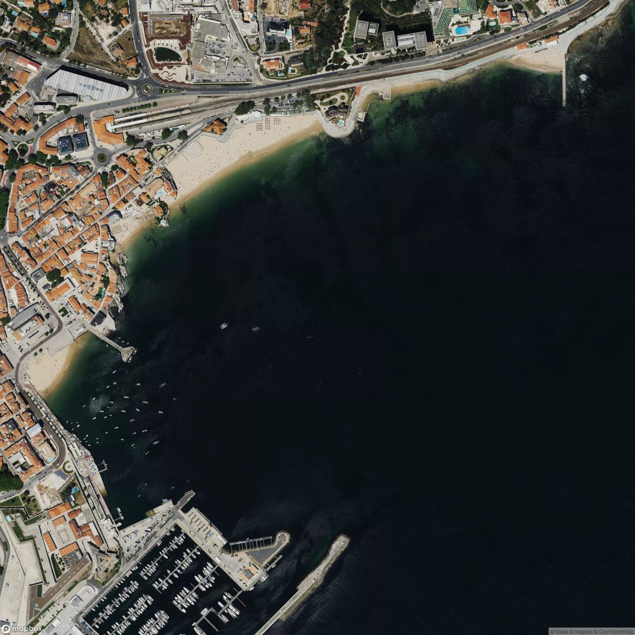 Monte Estoril surf break