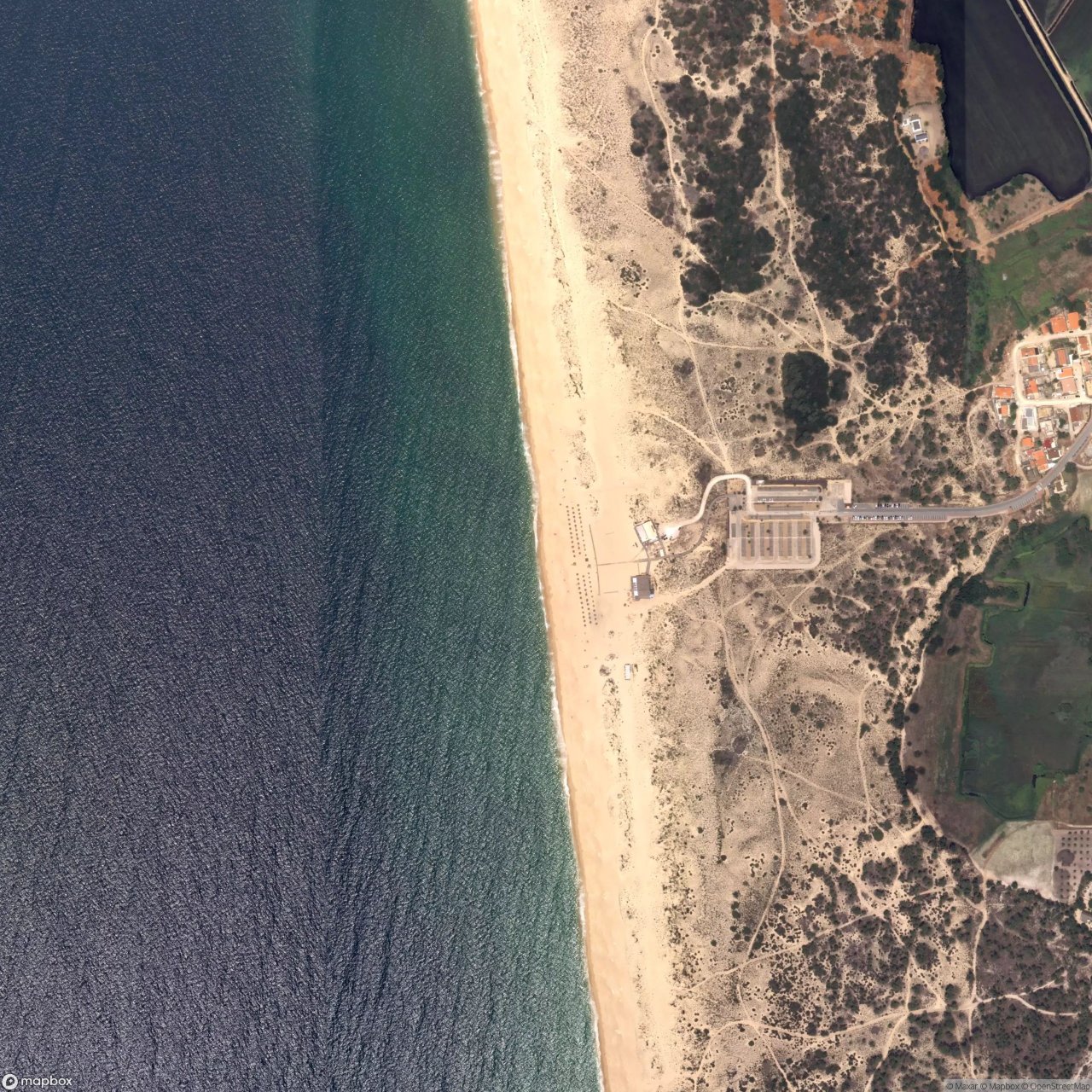 Praia do Carvalhal surf break