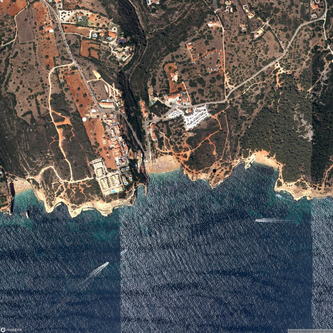 Praia de Carvoeiro surf break