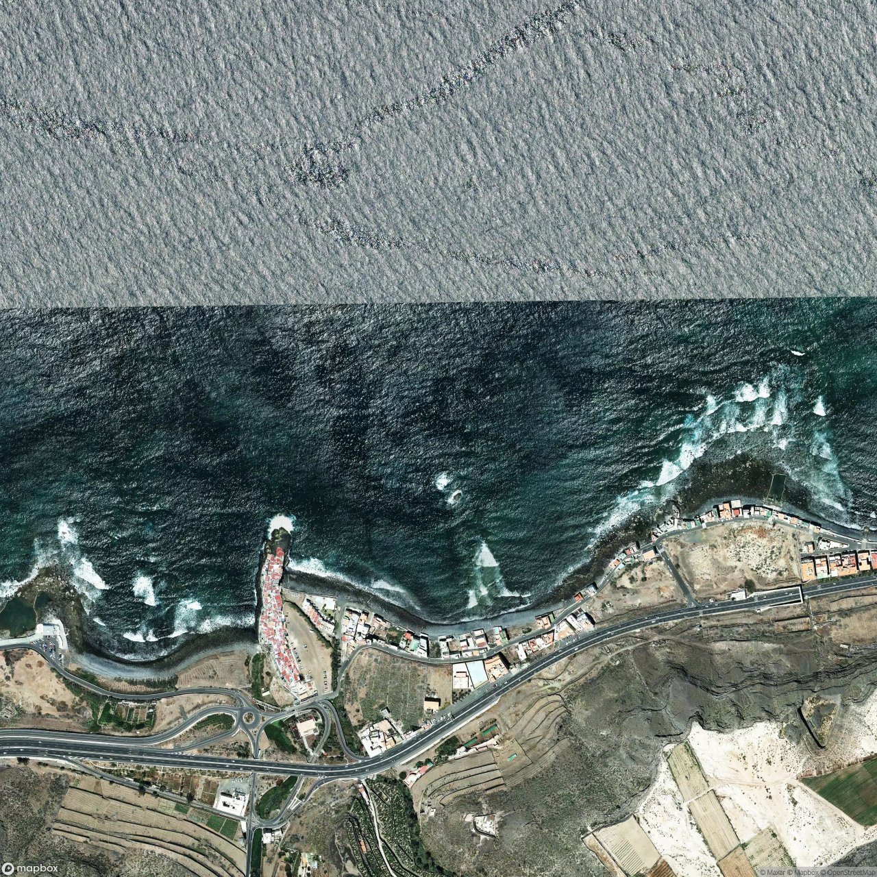 El Roque surf break