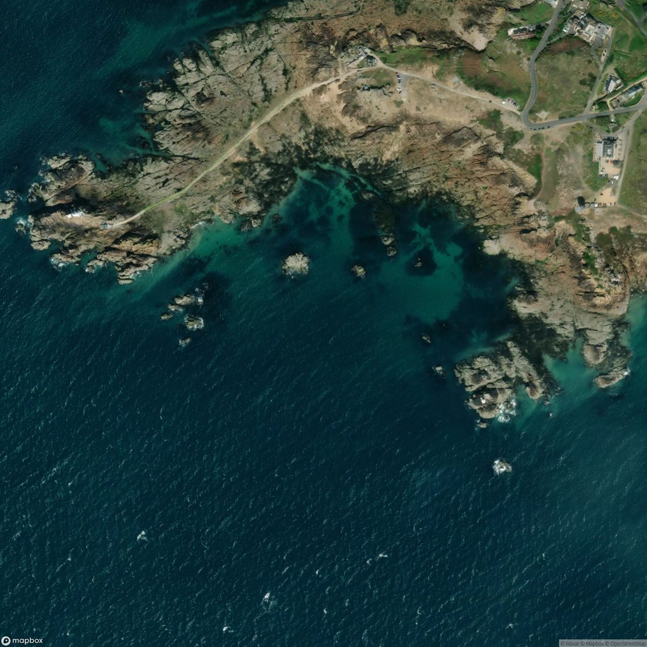 Petit Port surf break