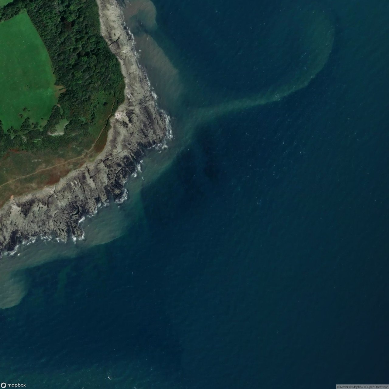 Oxwich Point surf break