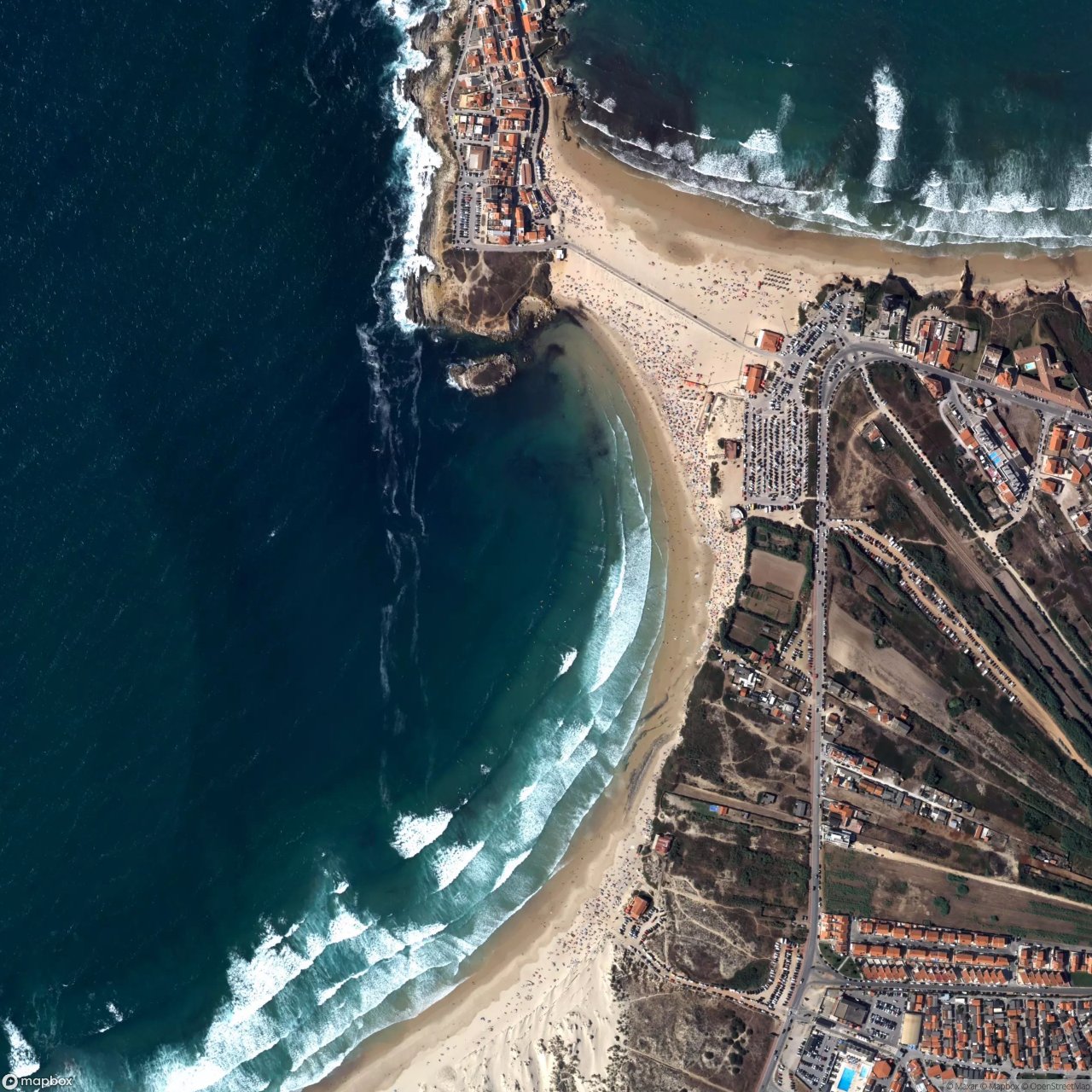 Cantinho surf break