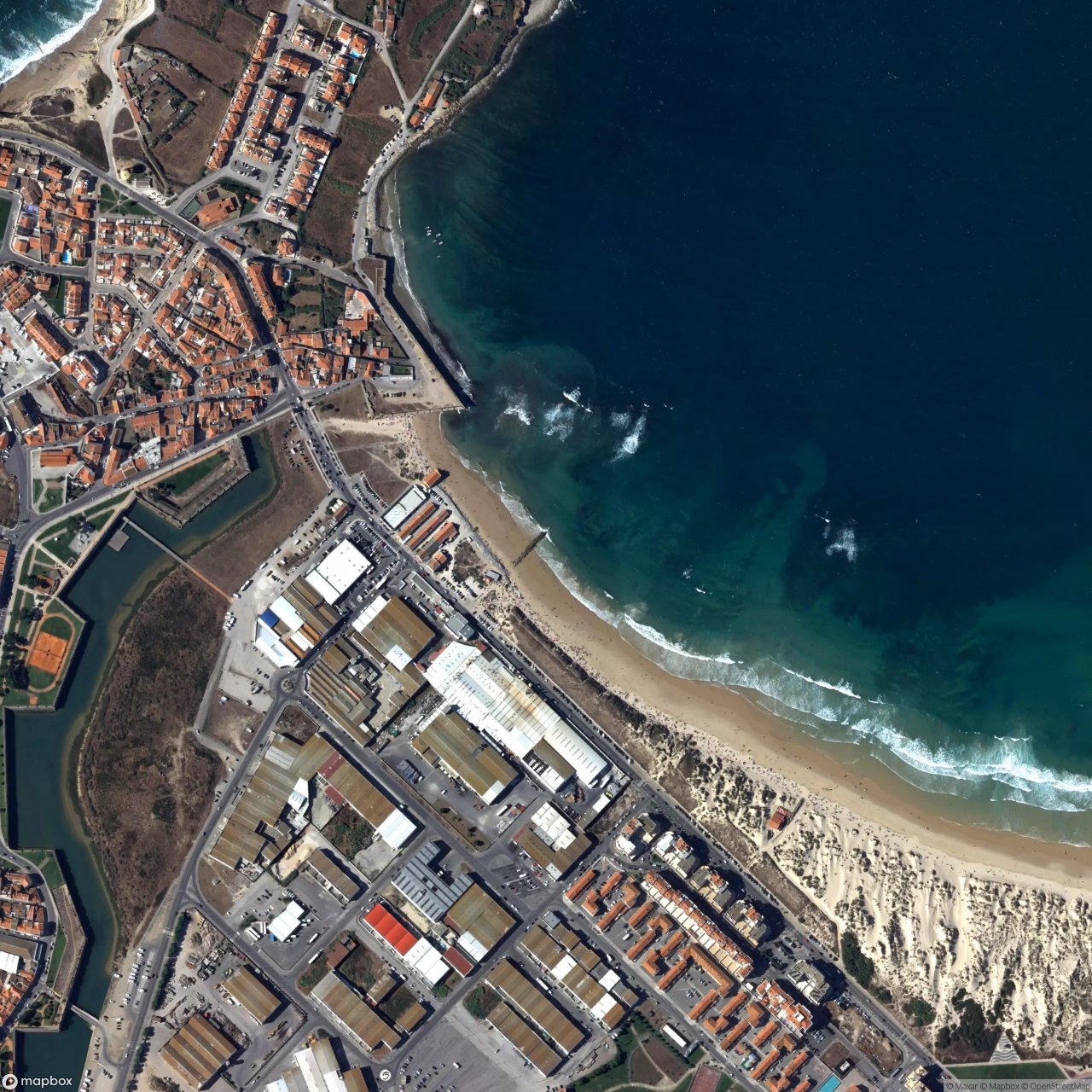 Cerro surf break