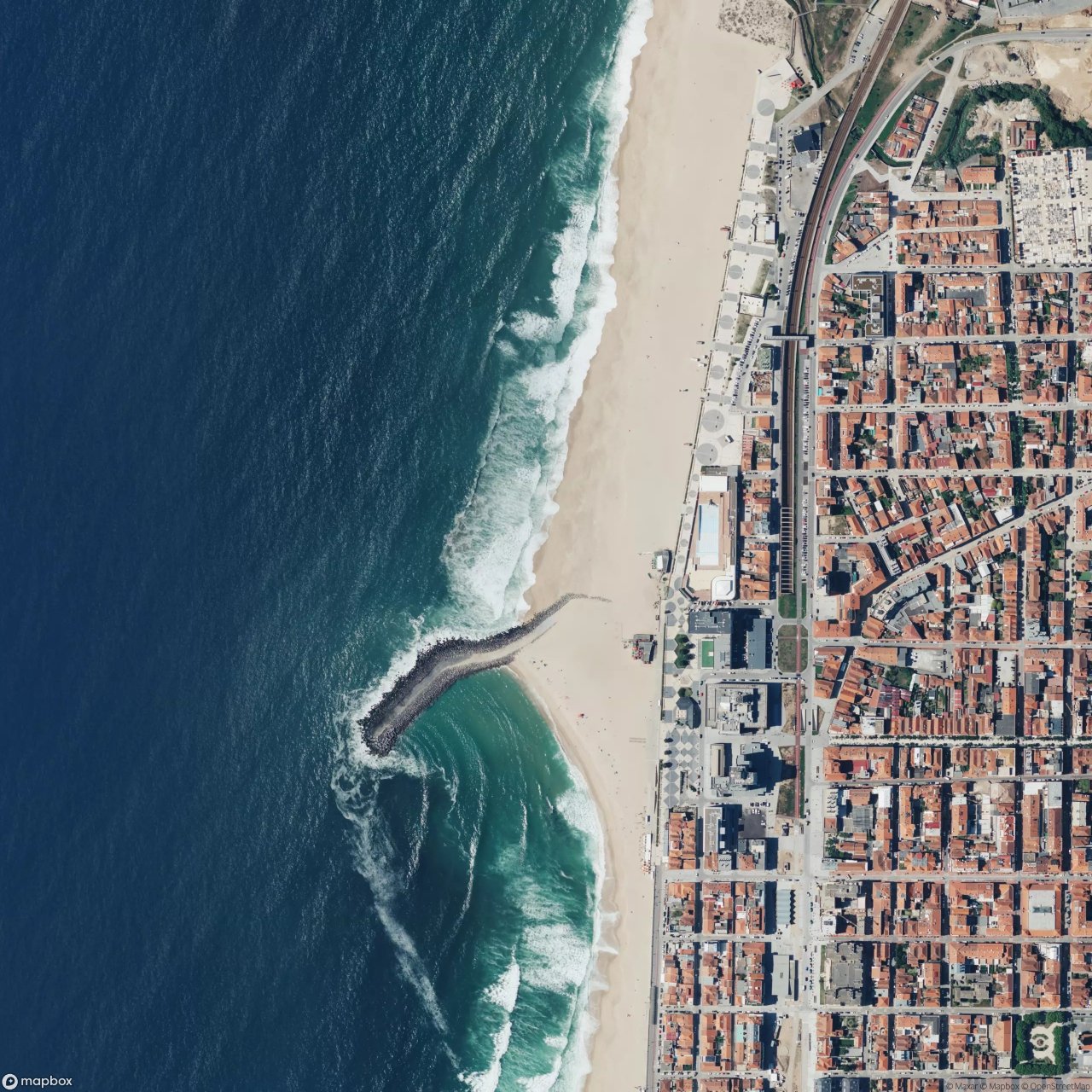 Praia Azul Espinho surf break