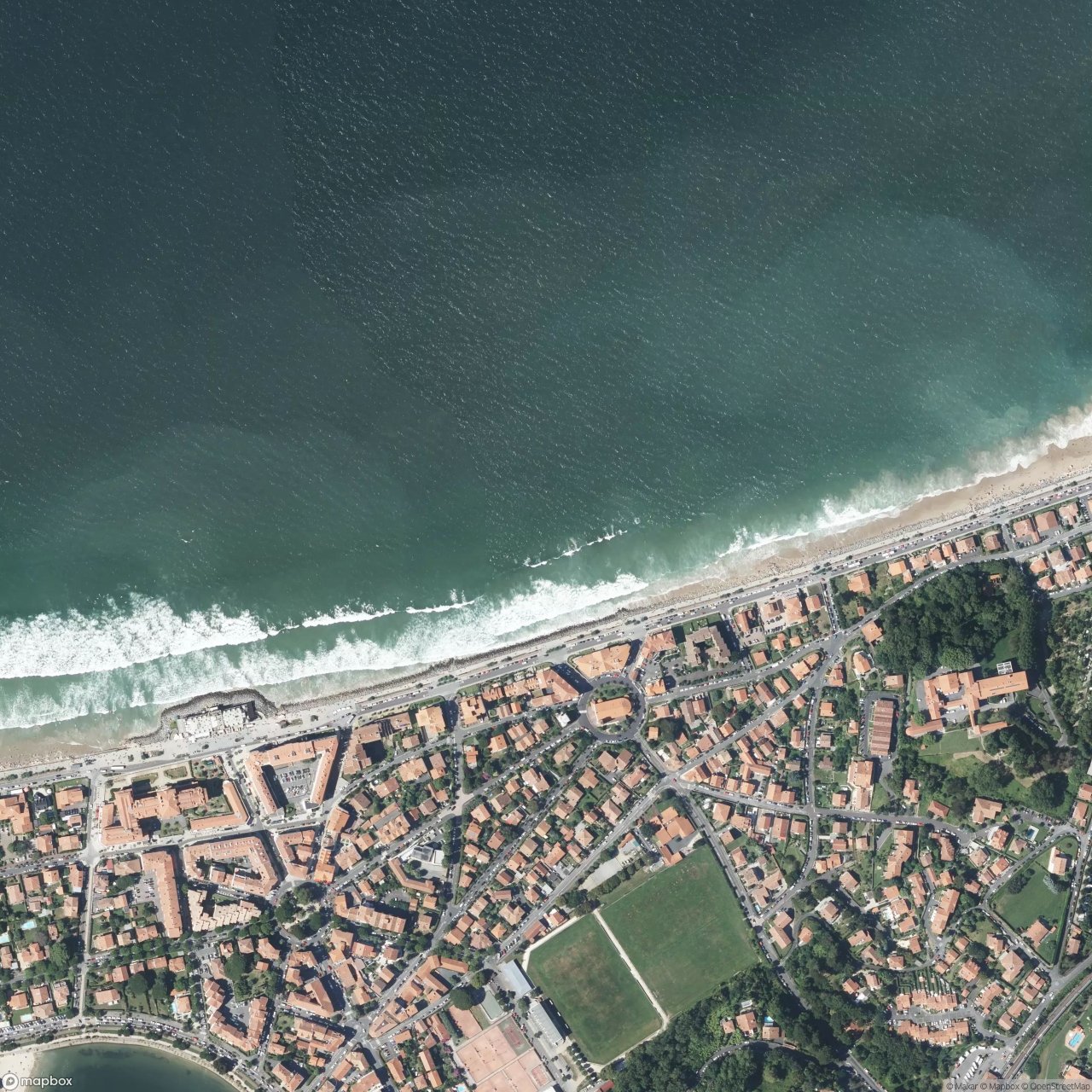 Plage du Casino et des Jumeaux surf break