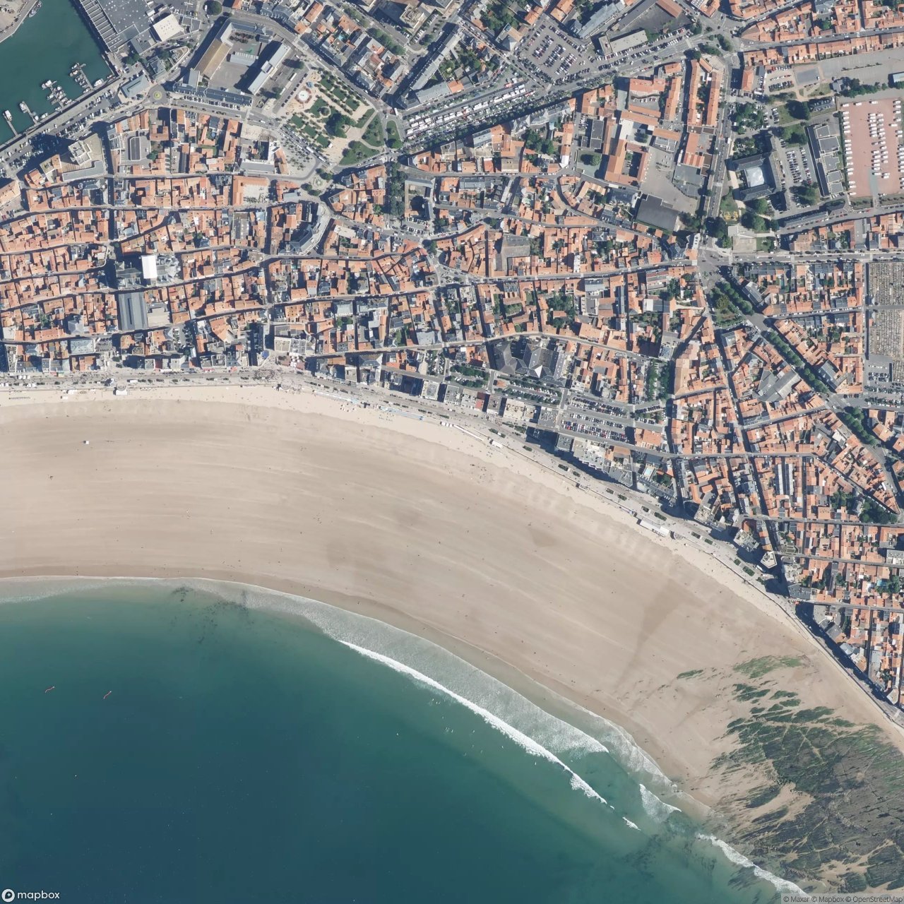 Plage des Sables d'Olonne surf break