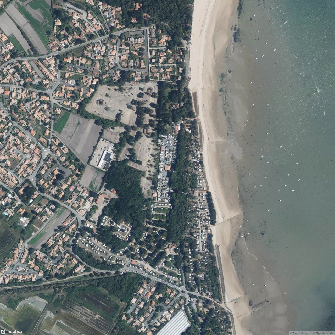 Plage des Sableaux surf break