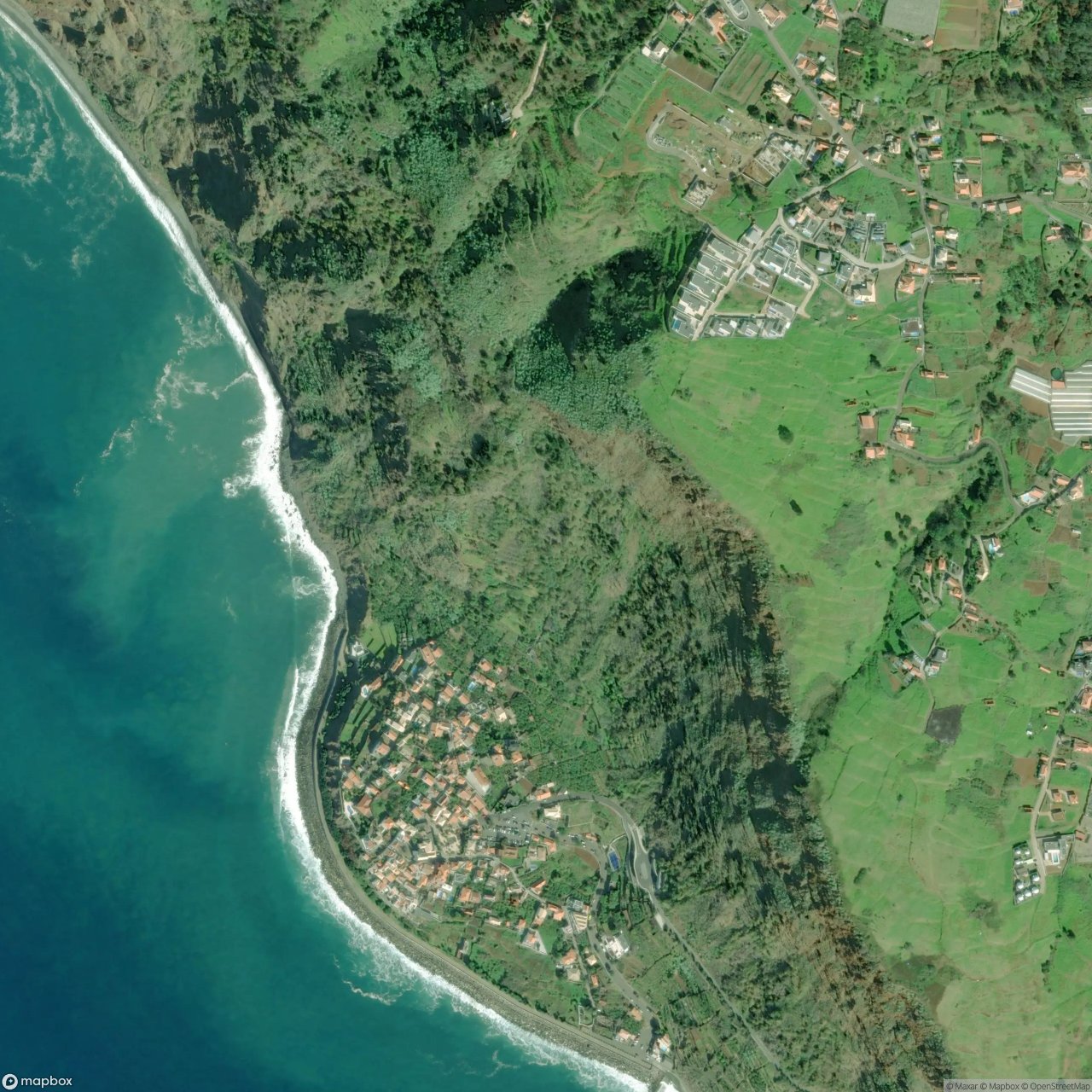 Jardim do Mar surf break