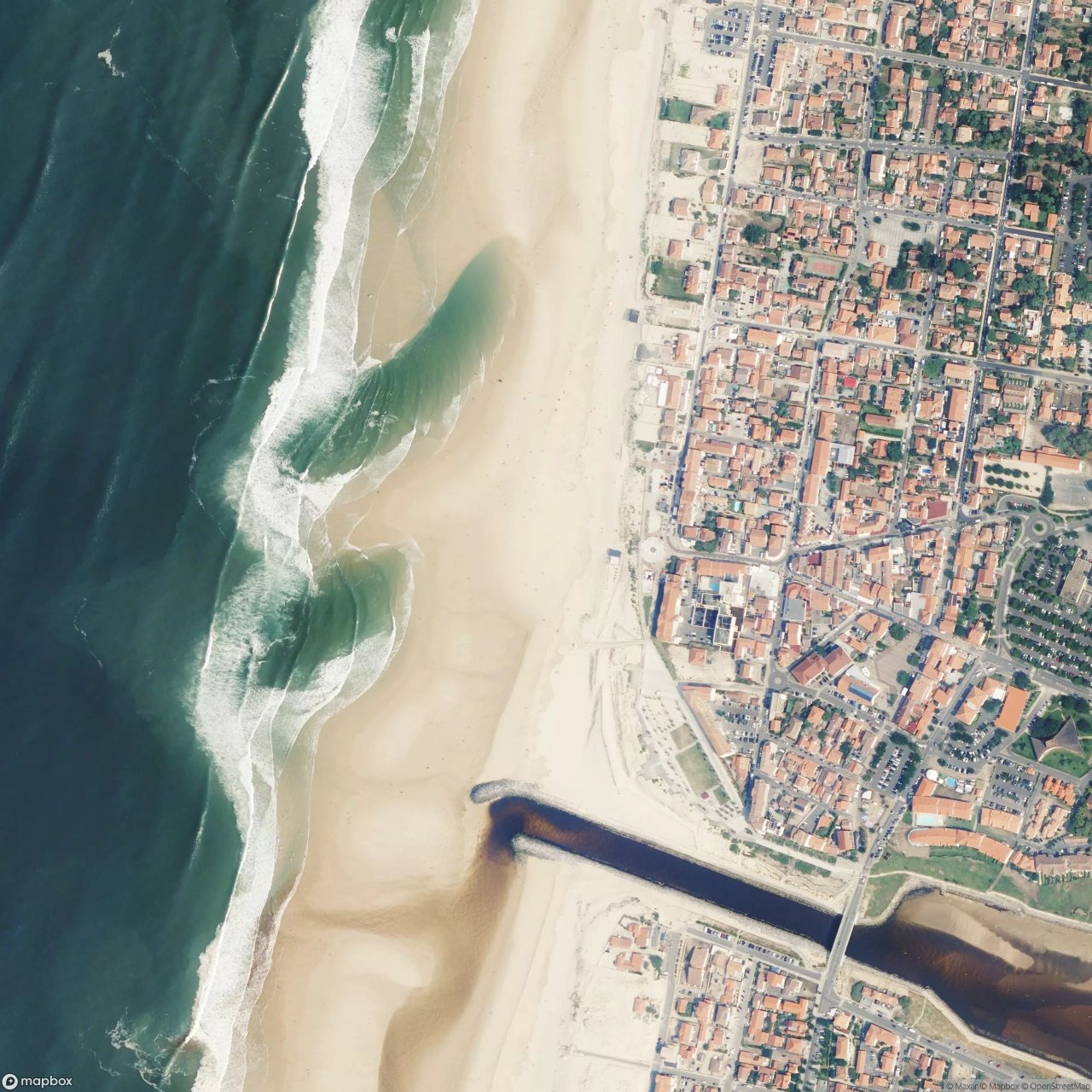 Plage Centrale Mimizan surf break