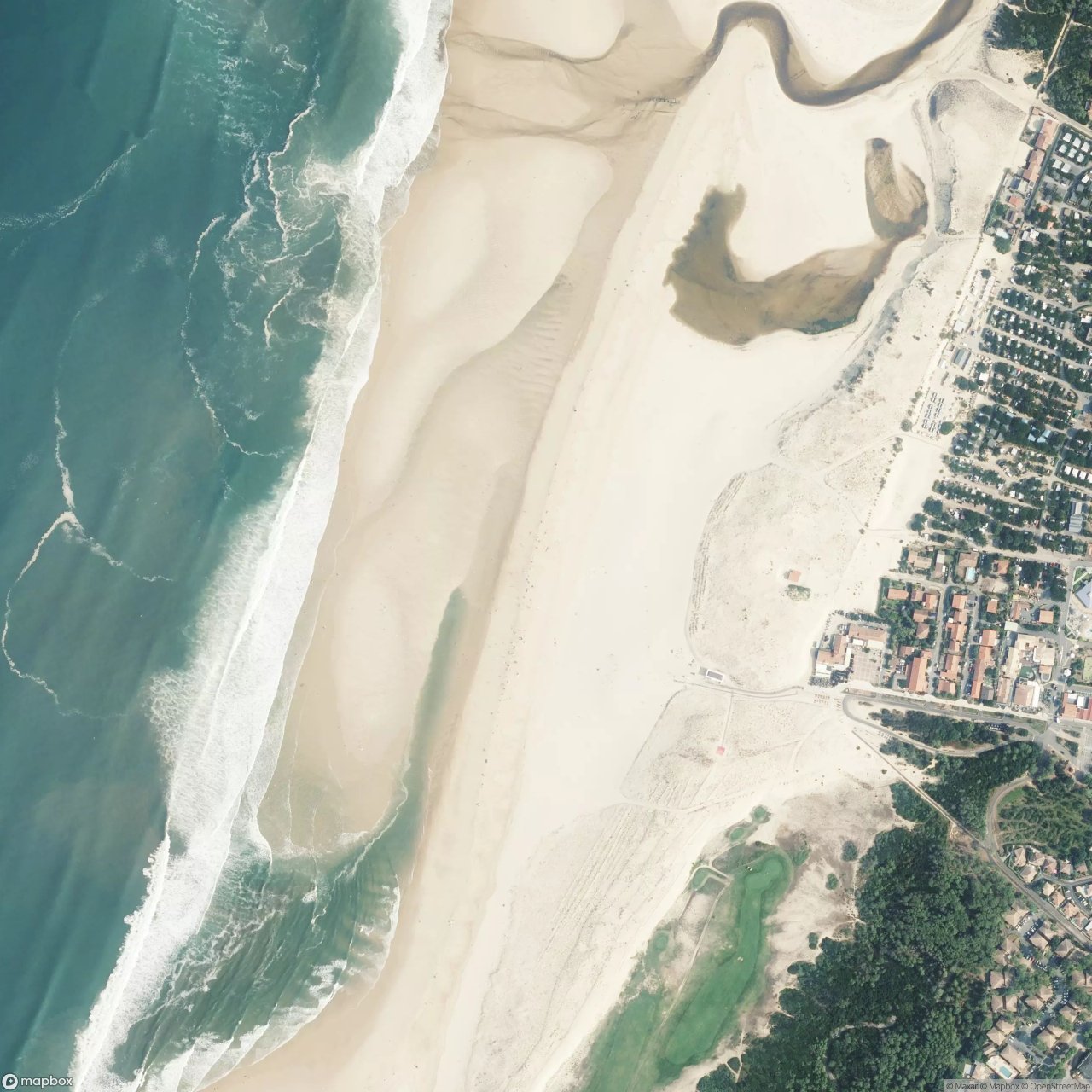 Plage de Moliets surf break