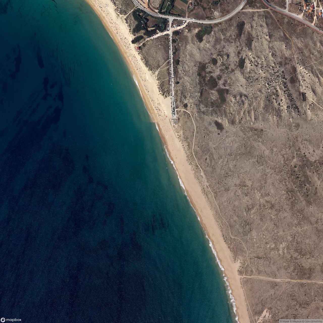Praia dos Supertubos surf break